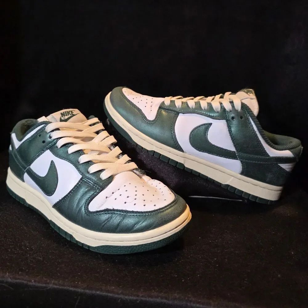 Nike Dunk Low Emerald Green Womens 6